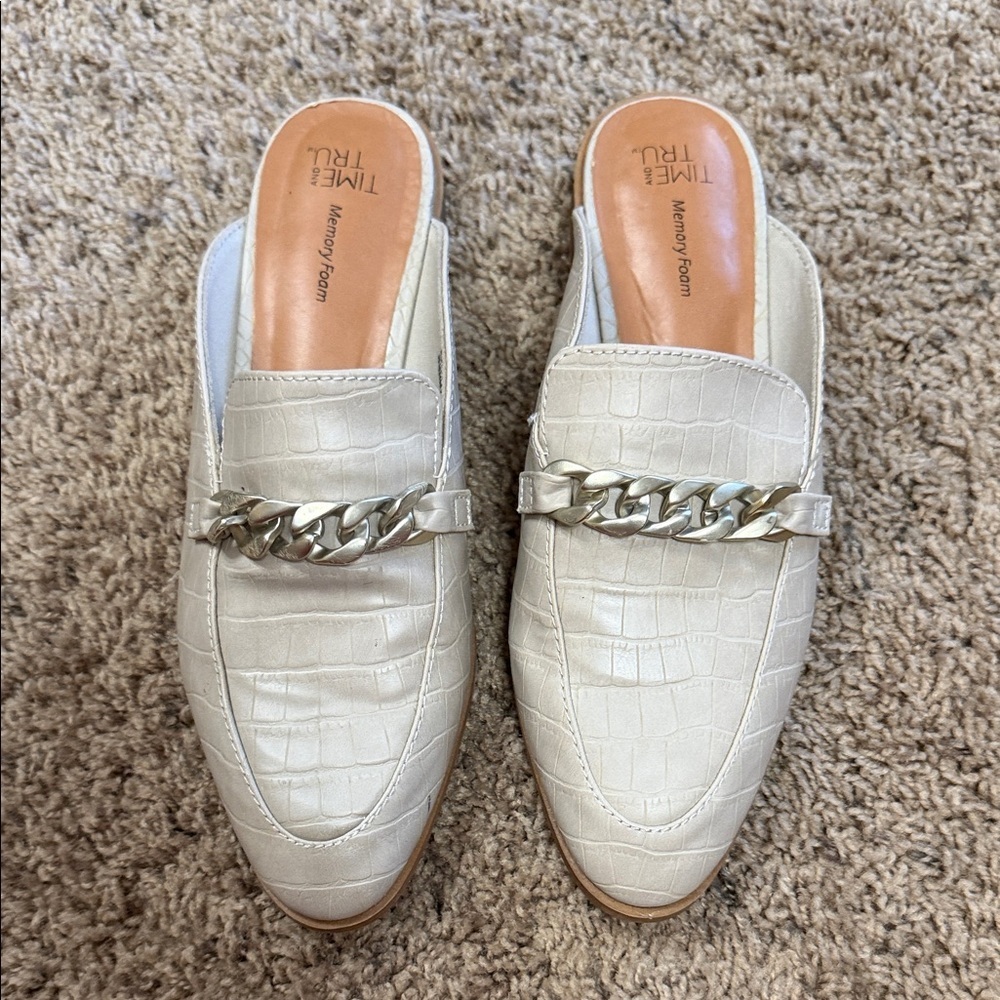 Time and Tru Cream Croc-Embossed Mules